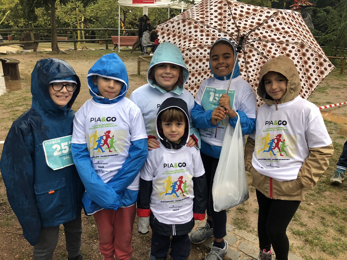 escolapialuzca's tweet image. Els més petits preparadissims per la sortida de la @escolapiacat #piaandgo