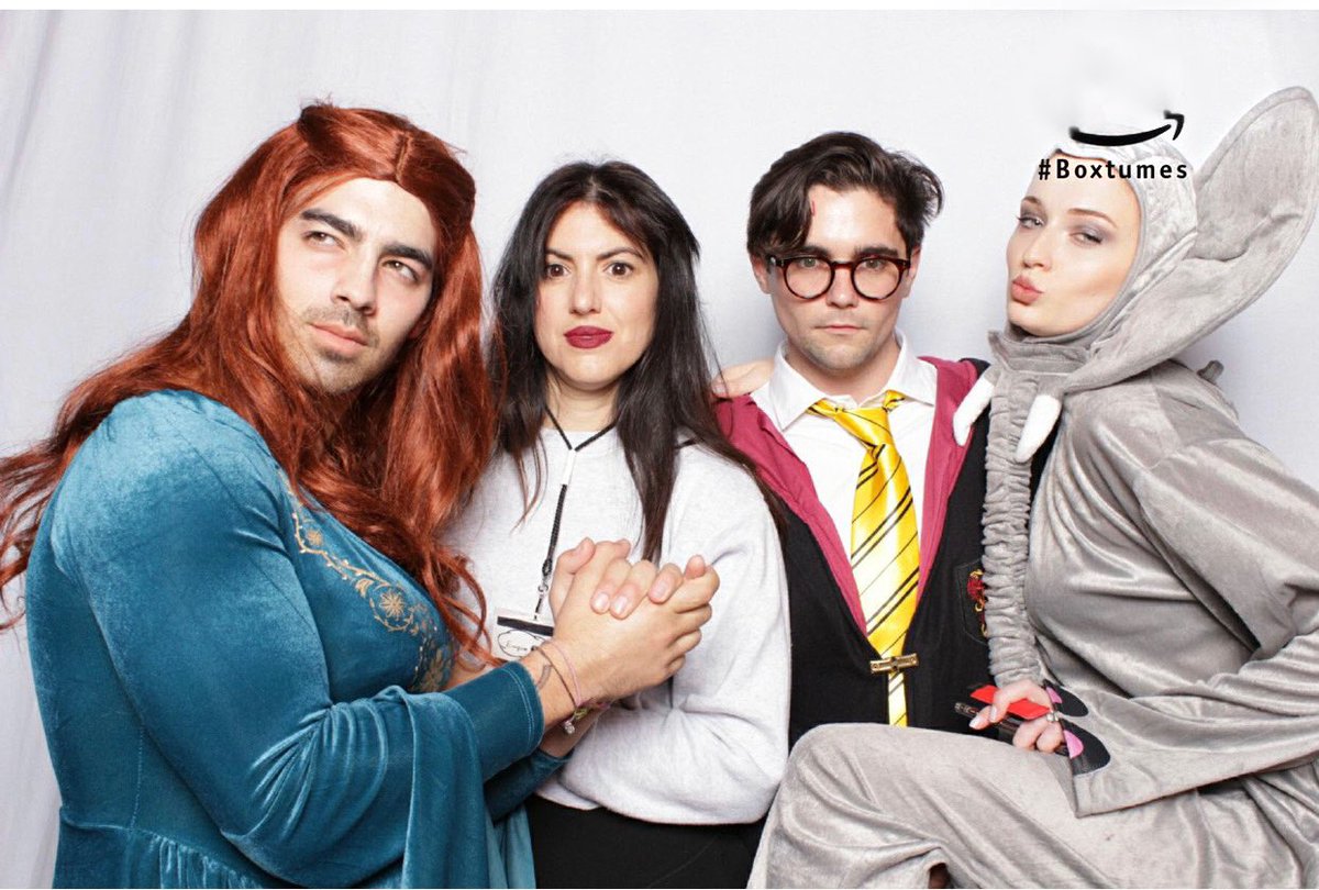 joejonas's tweet photo. another Saturday Nite 🎃 https://t.co/o1FzWWXWf7