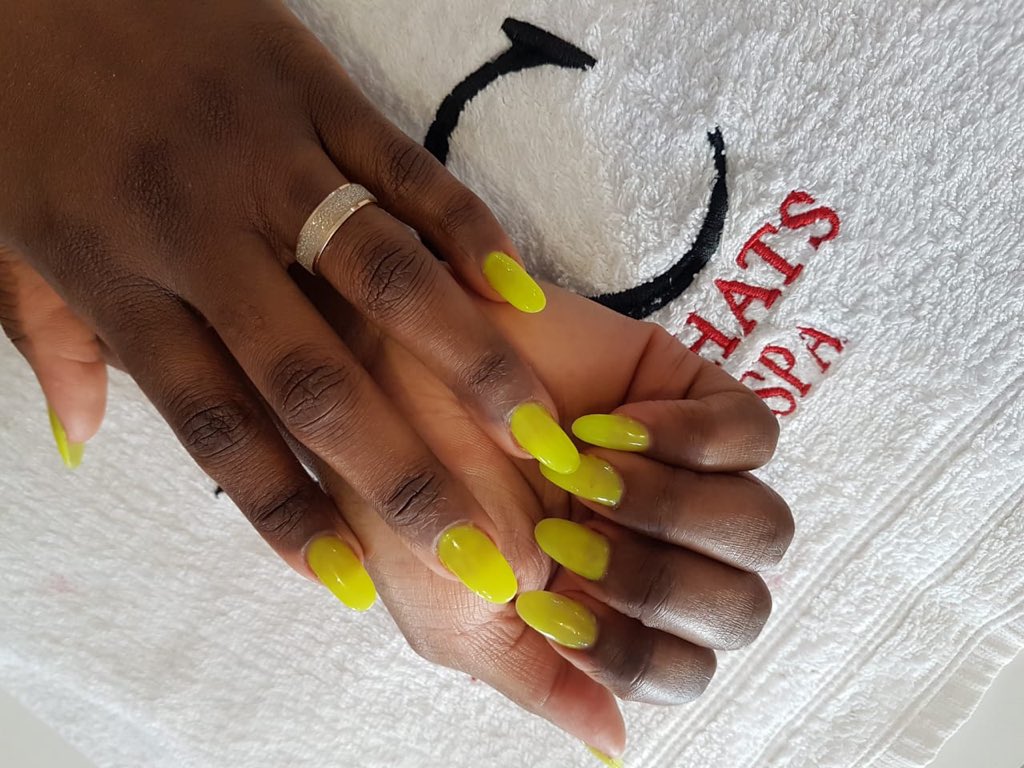 HairANDChats's tweet photo. Stand out in this neon colour. We are open today until 6pm. Walk-in’s and appointment both welcome. Contact info on bio #nailsonfleek #hairandchatsnails #nailbar #rivonianailbar @RivoniaOnDeck https://t.co/SQlzsJJyTF