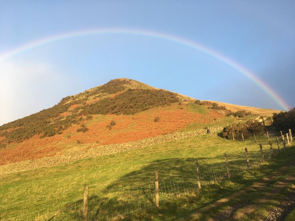 CyclistaEmily's tweet photo. Good morning from #sunny #sedbergh #cumbria https://t.co/UT0Apl0btV