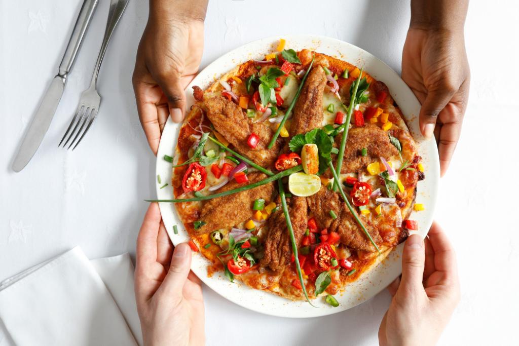 SheratonAbuja's tweet photo. Our #LuigisRestaurant #OvenFresh #Pizza is a good deal anytime!!
#SheratonAbujaHotel #SheratonAbuja #SheratonHotel #PizzaToppings #Sheraton #MarriottIntlMEA #PizzaSpecial #PizzaRestaurant #Mushroom #Papperoni #Beef #Tomato #LuigisItalianRestaurant https://t.co/EpxXJdZpK7