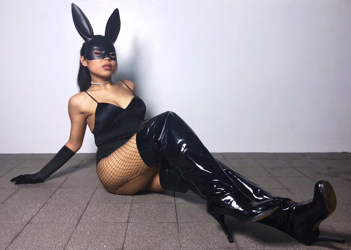 gigiesguerra's tweet photo. 🖤 Dangerous Woman 🖤 https://t.co/Tk6SwnUMic