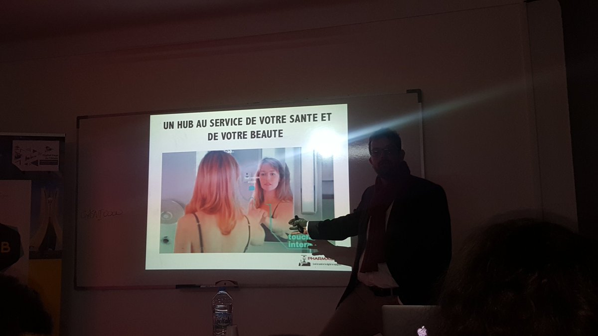 SarahOulmi's tweet photo. Miroir mon beau miroir dis moi si je suis en bonne santé !? 
"e-sante avec @LionelREICHARDT "
@MBADMB @INSAGAlgerie https://t.co/rN6KVV70lK