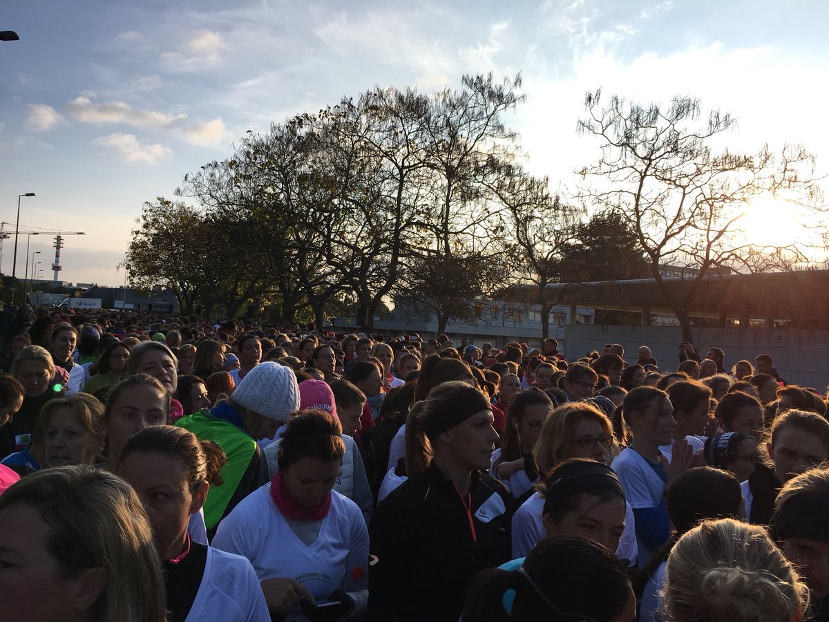 Départ de la féminine sous un magnifique soleil ! 7,5 km le souffle plus court mais fière d’avoir bien couru ! Bravo aux organisateurs <a href="/lemarathonvert/">Marathon Vert Rennes Shool of Business</a> et aux bénévoles !!