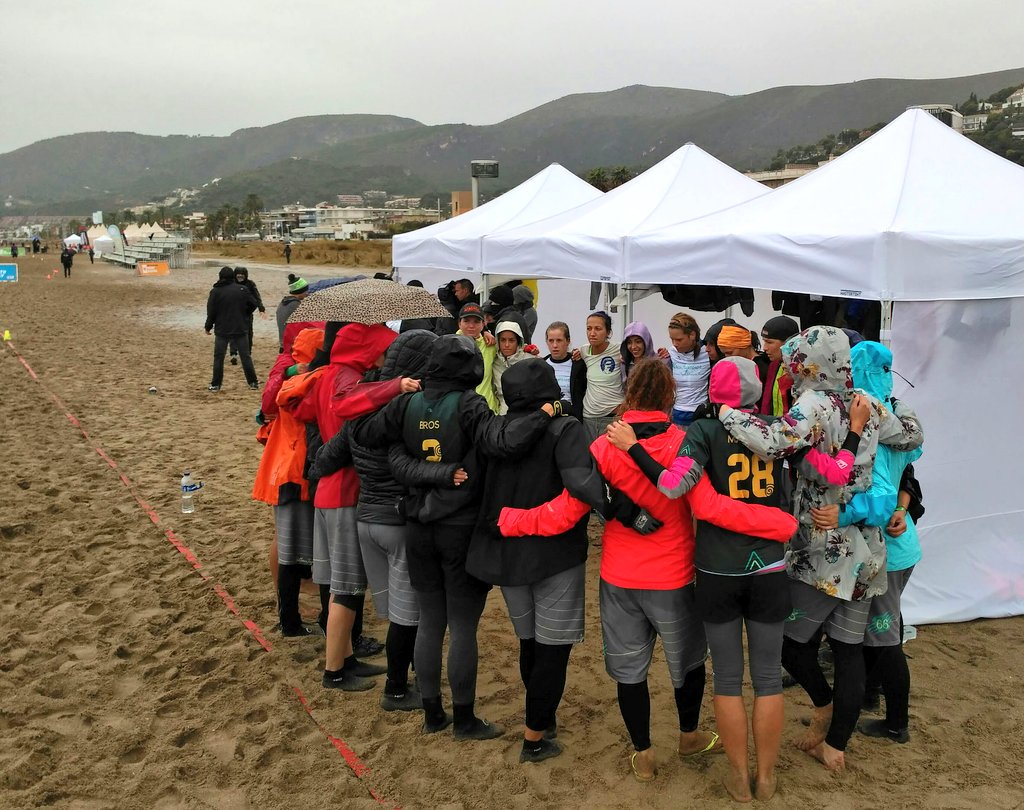 bravasultimate's tweet photo. Les noies de Cremas guanyen el seu darrer partit als #EBUCC, 12-8, lluitant contra el fred i la pluja a les platjes de #Castelldefels, assolint la 7a plaça a #Europa.
Enhorabona!
@cebllob
@UCECcat
@AjCastelldefels https://t.co/YBa3z6fIfY