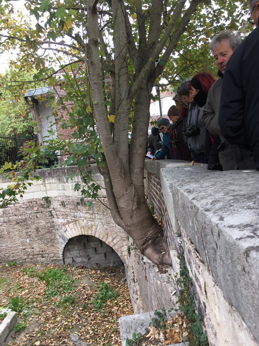jmvanhoutte2's tweet photo. #Europom2018 #Troyes #Croqueurs #AubeDepartement @lesteclair
« Le Troyes de Charles Baltet (1830-1908) », visite guidée par Marine Demessemacker (historienne) et Jean Lefèvre (Croqueurs de pommes). Dans le froid et la bonne humeur ! https://t.co/NQpo6xQCmH