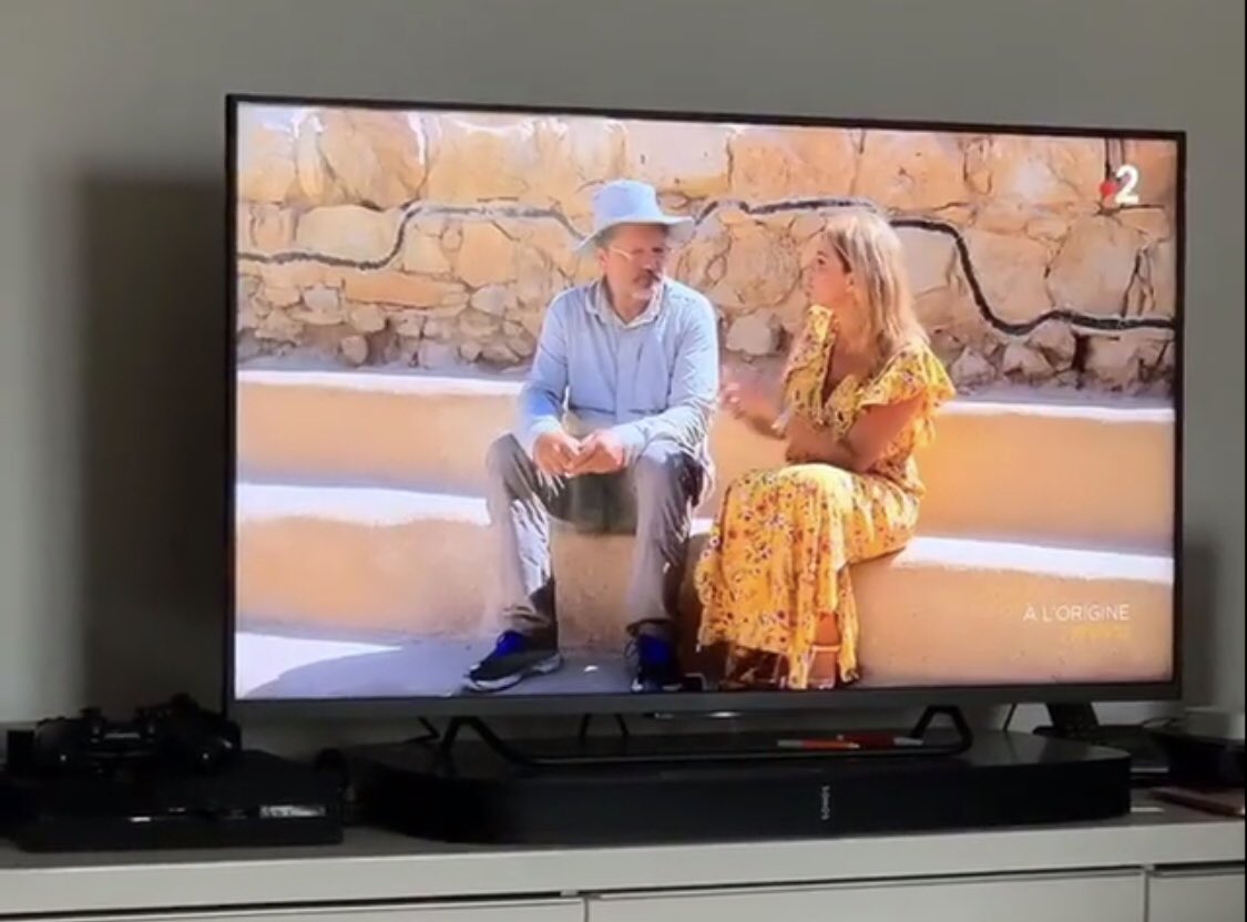 valeriepereztv's tweet photo. Merci d’avoir été si nombreux devant votre votre poste de télévision ce matin. 
Merci à #Stevesuissa pour sa confiance 
#france2 #aloriginebereshit #israel #derrierelesportes #isabellesarda #davidshapira #histoire #israel #massada https://t.co/zTkA1qnojk