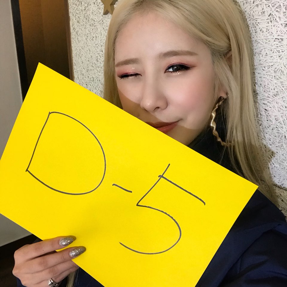 WEGIRLS_JP's tweet photo. #Wegirls #東京 #スケジュール #KPOP #プロモーション #ガールズグループ #8人組 #D_5
Wegirls日本最初のプロモーションライブが残り5日になりました！
よろしくお願いします^^

チケット予約:https://t.co/eVrJfgenBm https://t.co/2kXbpUu8vL