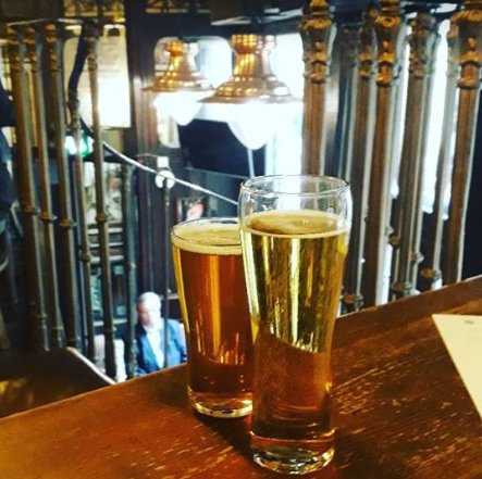 WPubsGuide's tweet image. The Lamb Tavern (London) warwickshirepubsguide.wordpress.com/2018/10/28/the…