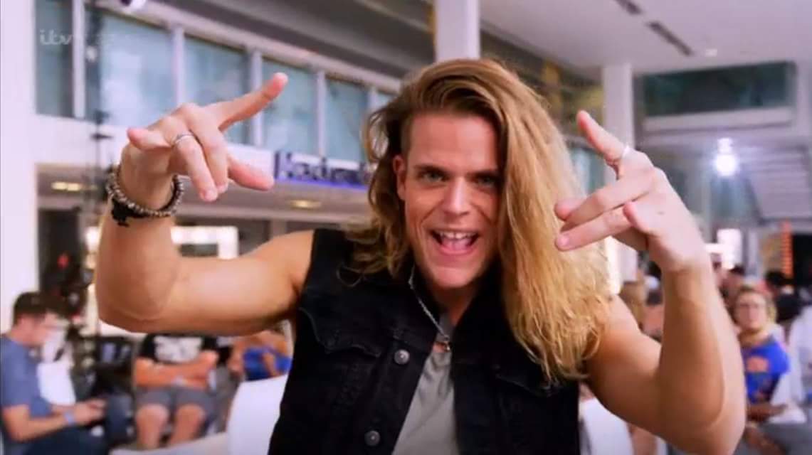 DebbieChurcher's tweet photo. @GiovanniSpano5 killed it again last nite!! Got all the family votes this week!!
Hats off to @TheXFactor bringin back the Rock n Roll!!!
#TeamGio #TeamAyda #TeamOvers #XFactor #giovannispano #rocknroll #rockstar https://t.co/E9GRX3dOLI