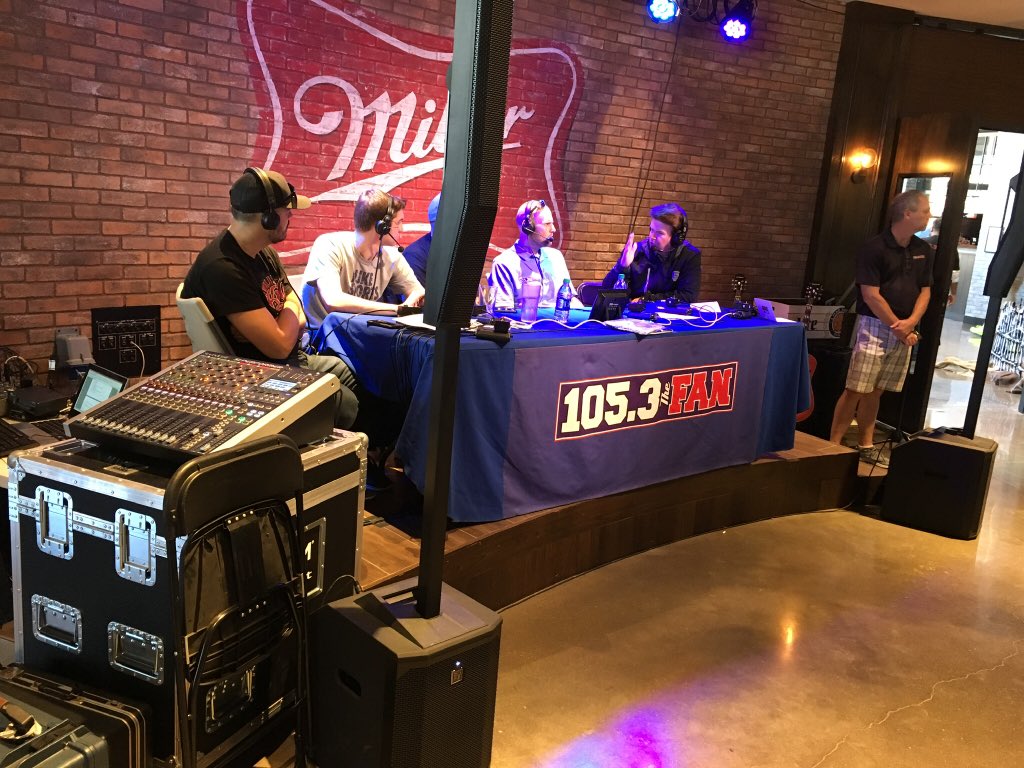 tekywildcat's tweet photo. 105.3 The Fan “Fanniversary” yesterday. Lots of fun. https://t.co/wjY5RIXdfp