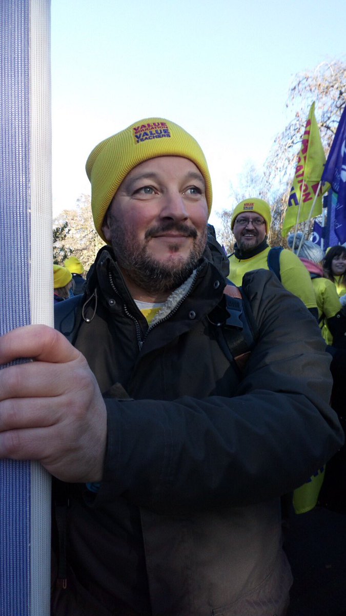 speysideress's tweet photo. Proud to be with @AbdnshireEIS and @EISUnion and be part of the amazing show of strength and solidarity.

#EIS27Oct 
#ValueEducationValueTeachers https://t.co/MlNQyXqCNI