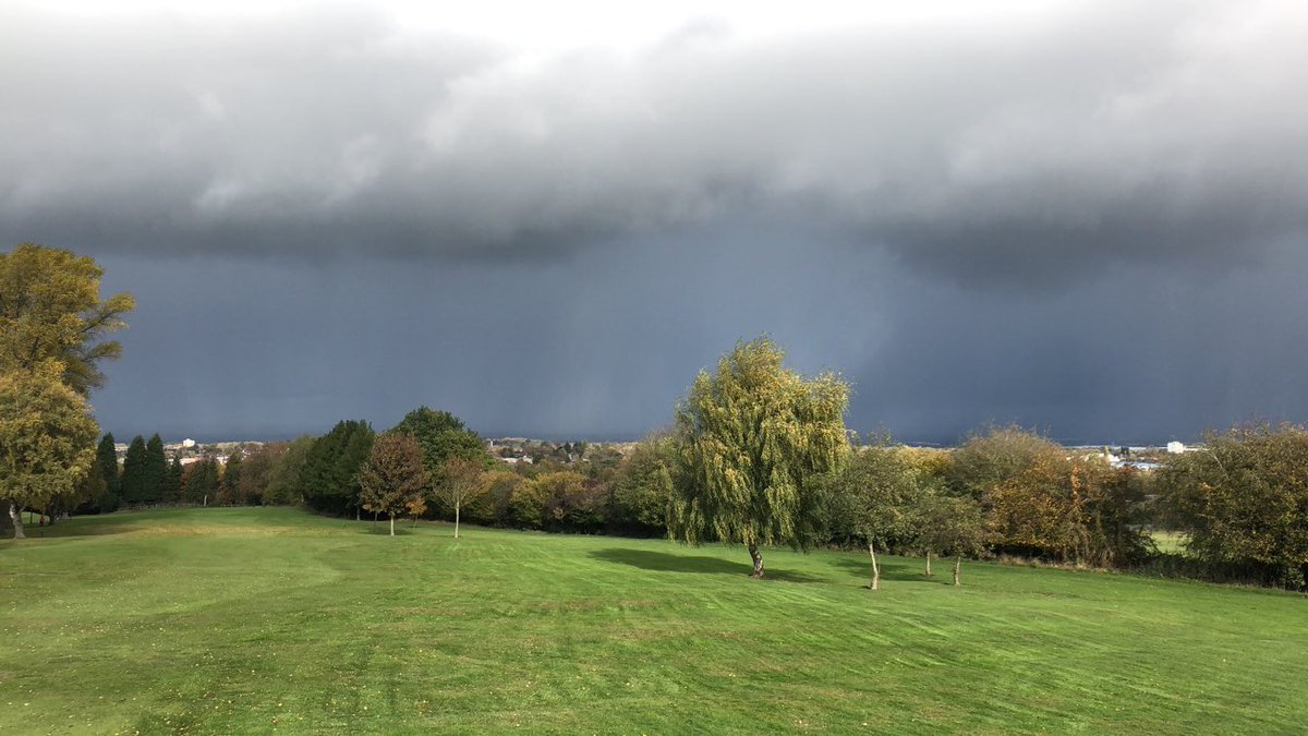 ClubWrekin's tweet photo. How about this for two different weather extremes?!!
#WrekinGolfClub #britishweather #golf https://t.co/Pe3Jo7D4tm