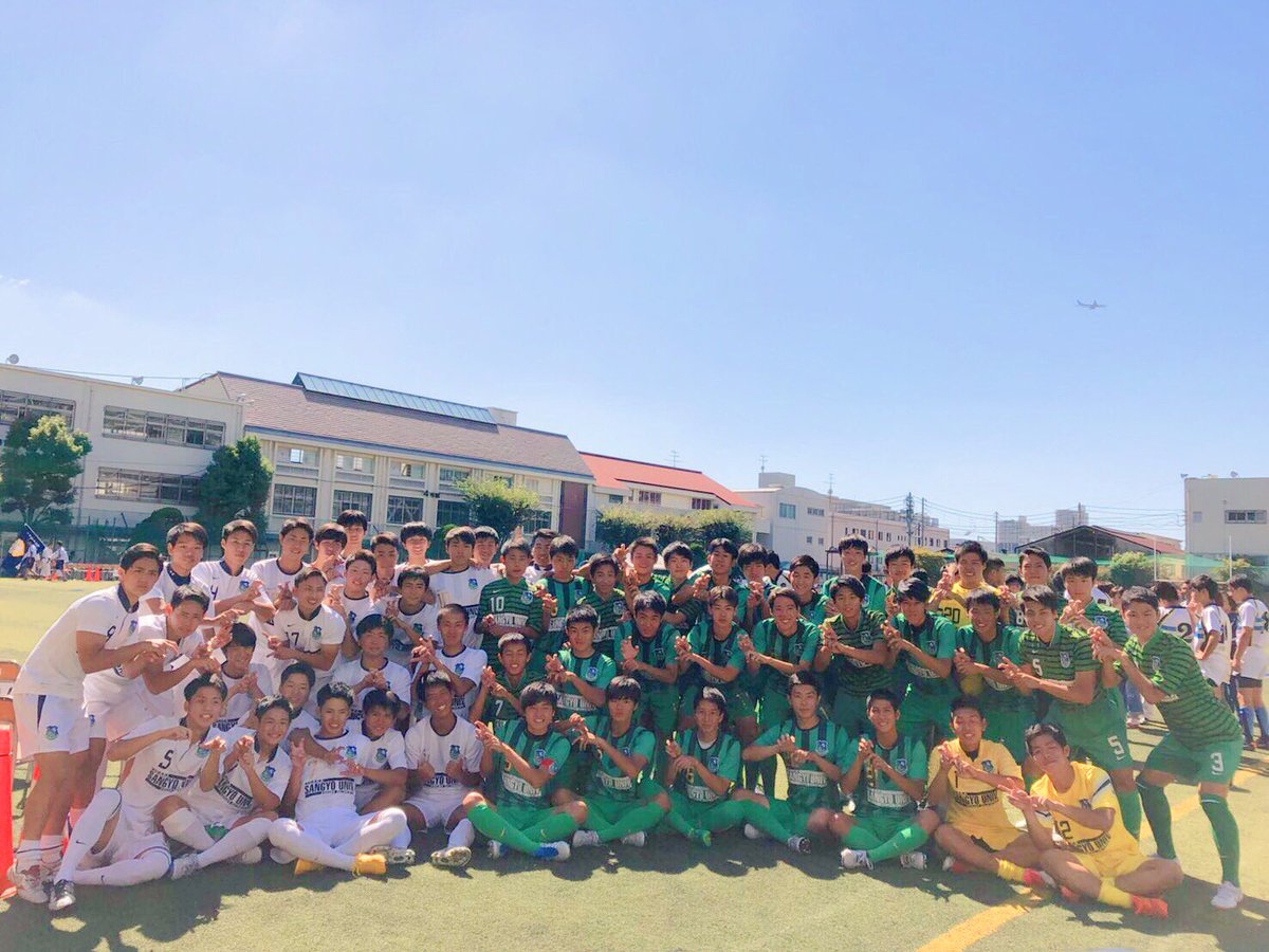 soccer5dh's tweet photo. 産高サッカー部引退しました
三年間このメンバーでサッカーができてほんまに楽しかったしこんなキャプテンについてきてくれてありがとう！
負けて悔しいけど高校サッカー最高でした！
1，2年は来年全国出るの期待してます！
三年間ありがとうございました！

# 大阪産業大学附属高校サッカー部 5番 https://t.co/Y3brAUbnnT