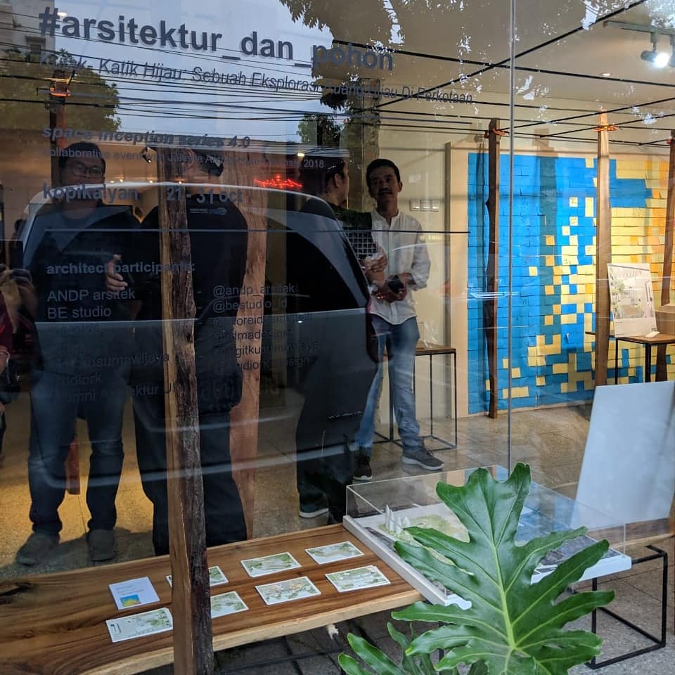 SIG_architect's tweet photo. IT'S WRAP!
THANK YOU EVERYONE!

DISKUSI DESAIN
#ARSITEKTUR_DAN_POHON 
Kutak-Katik Hijau: Sebuah Eksplorasi Ruang Hijau di Perkotaan 

#spaceinceptionseries 4.0 
ARCHITECTURE &amp; INSTALLATION EXHIBITION
(collaborative event with Jakarta Architecture Triennale 2018 IAI Jakarta) https://t.co/CakH1y8gmZ