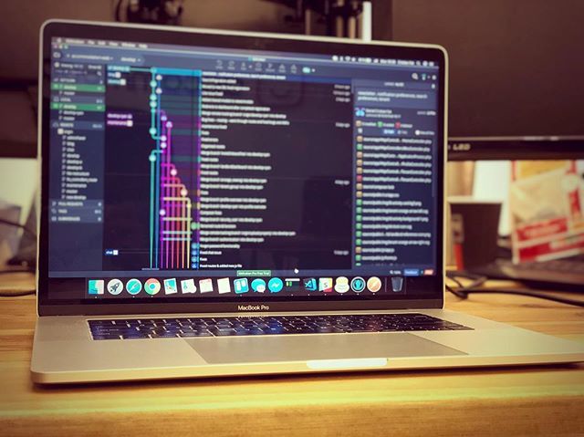 cristianexer's tweet photo. 👨🏽💻 #lincoln #lovelincoln #devlife #developer #webdeveloper #lovephotos #apple #macbookpro #python #debugging #pycharm #peoplewhocode #peoplewithlaptops #pintag #tweettag https://t.co/hZppI8v62P https://t.co/Hklx21U76s