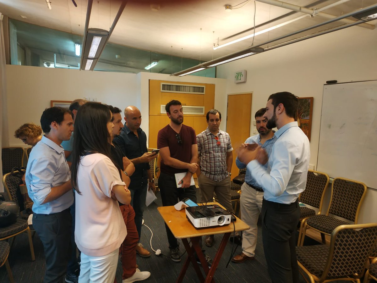 VirtualCrypto1's tweet photo. @VirtualCrypto1#innovationexperrience2018 VRCP - Tech products presented to nine of leading entrepreneurs in Latin America. @VladArtemiev VRCP Head of Marketing: "Our main quest is to define cryptocurrency as a real- daily used coin, accessible in every business sector." https://t.co/b6eXt1wR7o
