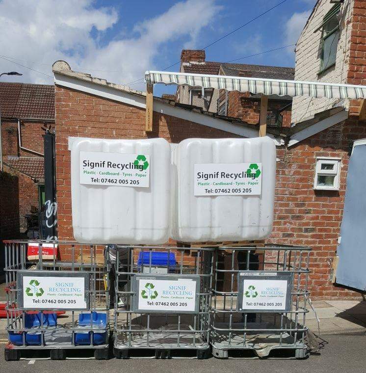SignifR's tweet photo. Signif Recycling
#Cardboard ✔
#plastic ✔
#oildrums ✔
#paper ✔
#polystyrene ✔
#Pallets ✔
For more information 
contact us on 
Tel: 07462005205
@maneer786 @ManeerUmer @ARCOAGroup https://t.co/fusMc2GhYp https://t.co/L8HsTAjcZ1