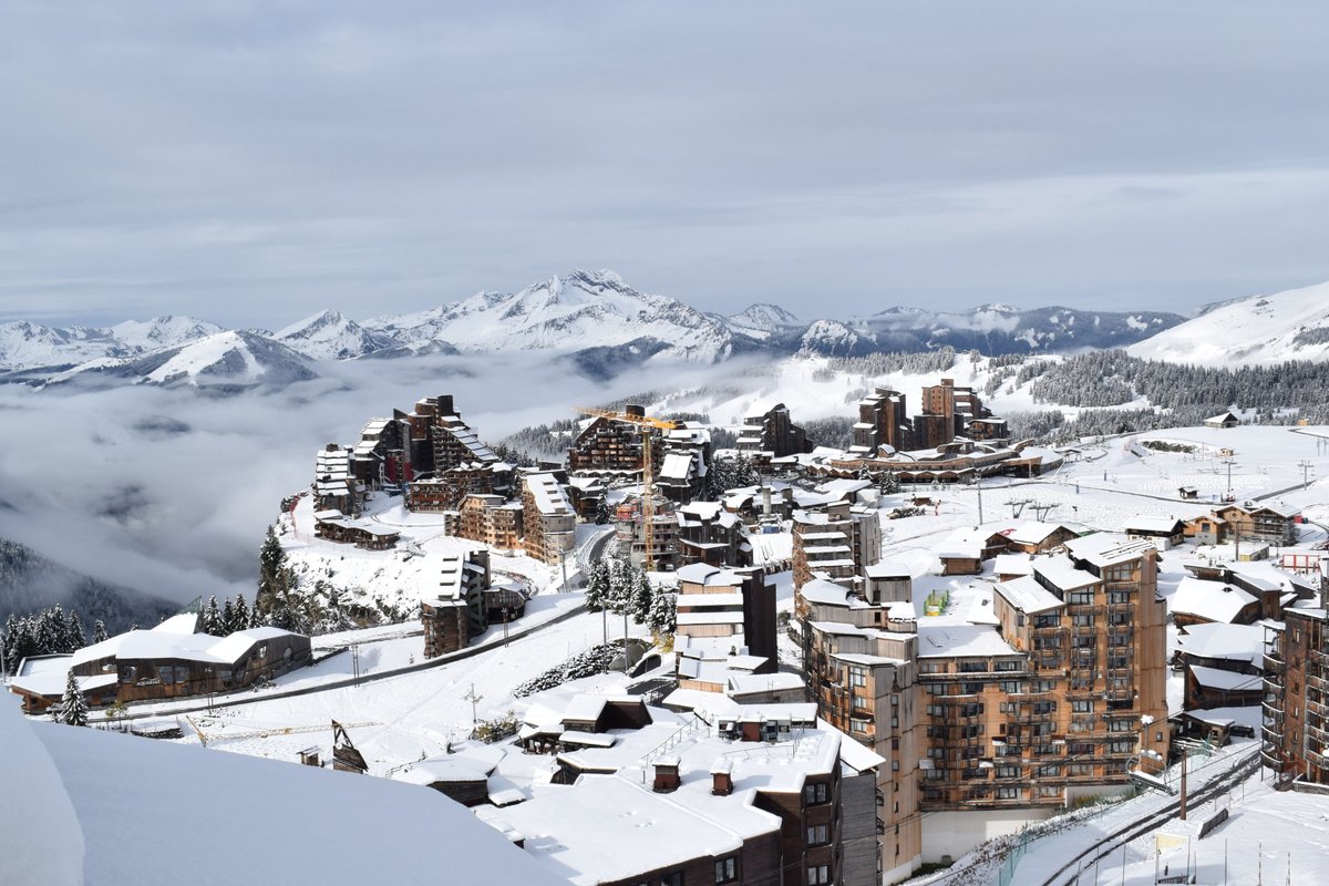 Paysage désormais purement hivernal sur les stations de #ski des #Alpes ce matin, avec le retour furtif de quelques éclaircies. Exemple à #Avoriaz (@AvoriazTourisme) en #HauteSavoie !