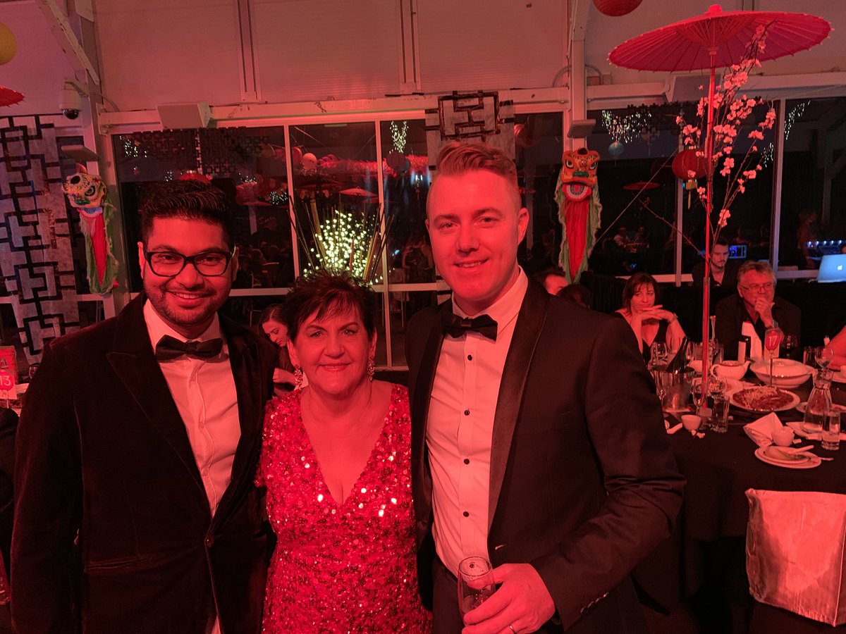 deboochatterjee's tweet photo. At #reint awards night with colleagues... #glamour https://t.co/0e72SctyxH