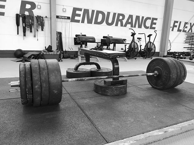 SebBlatt's tweet photo. 1x 120kg PB Deadlift seated 👍👍👍 #crossfitsaar #crossfit #deadlift #strongman #fitfamde #fitfam #fitfamsaarland #gym #workout #sonntag #sunday #sundaymood #personalrecord #record #lift #weightlifting #lifting #heavy https://t.co/sUWxneBsyv https://t.co/ztly1Rp7WW