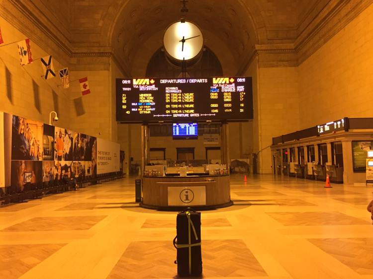 Architectural composition for contrabass flute, clock and a railway station
#beaucouptroptot