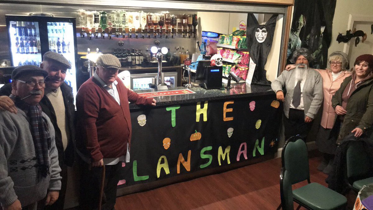 Kat_Thomson87's tweet photo. When Sundrum castle turned into Still Game #Halloween2018 #Stillgame #sundrum #theclansman @stillgam https://t.co/ZsXFfedBEo