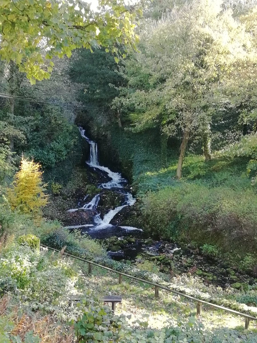 DHSGeog's tweet photo. It's all about waterfalls and caves this morning #GeographyExperts @DennyHighSchool https://t.co/gcvNHdHW1B