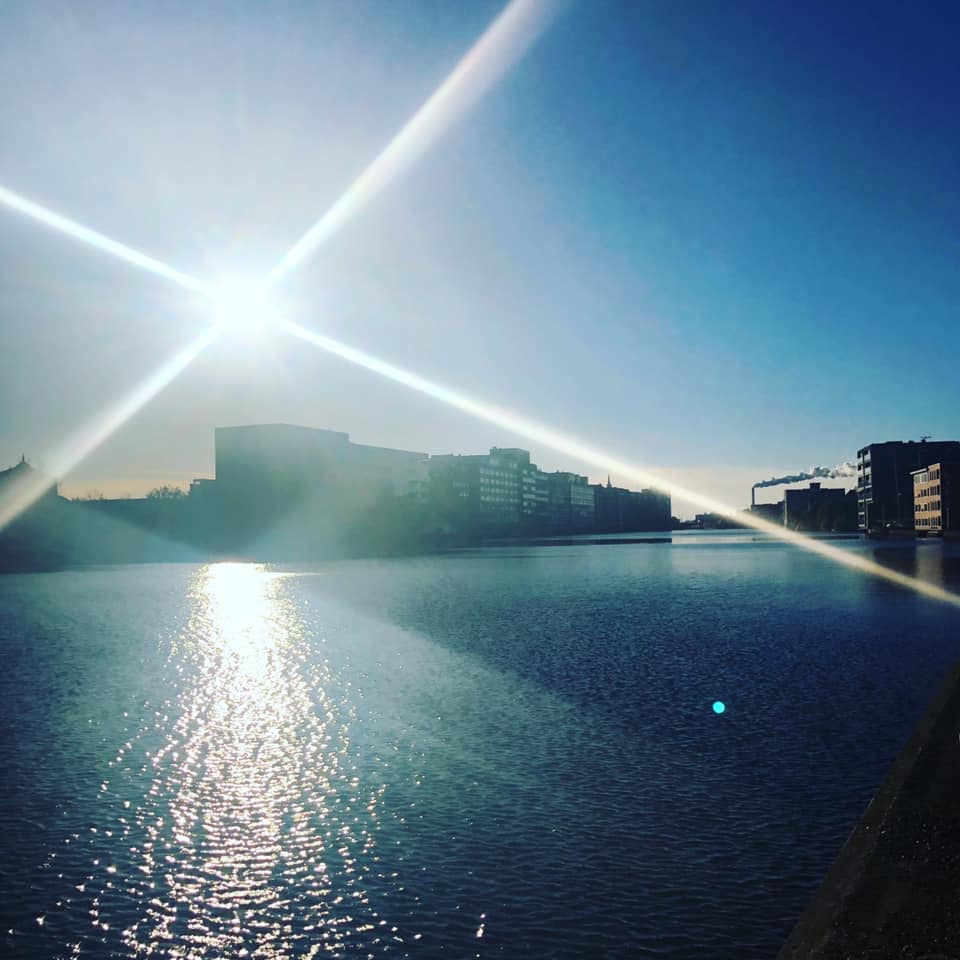 industriecult's tweet photo. Het is Perfect ‘Ontdek de Zaanstreek-weer’☀️☀️☀️Doe dit vandaag -tijdens   #IFIKZ Zaanse Fabrieksdag met #Zaansafari XS , gehele dag tussen de #Honigfabriek en de VersKade!  20 min. durende tocht inc. Zaansafari-gids /€5,- pp. Tickets op de boot.  Check https://t.co/ZXowFAe3d6! https://t.co/HXzjTw4if9
