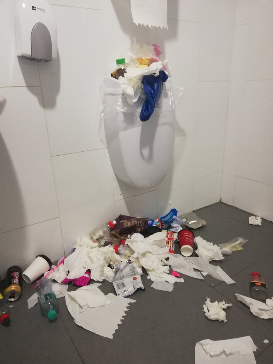 Alex van Eeden tweet media