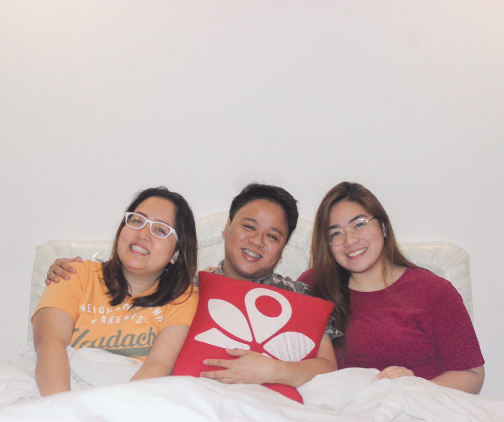 ericsonlayos's tweet photo. Short escape from our busy schedules📍📆 Thank you guys after years nagbonding ulit tayo 💯
#CollegeFriends👯♀️
Pay less at ZEN Rooms when you use my voucher code: ERICSONLAYOS to get 20% discount ✨ #ZENVIP https://t.co/eAus5X7rv6