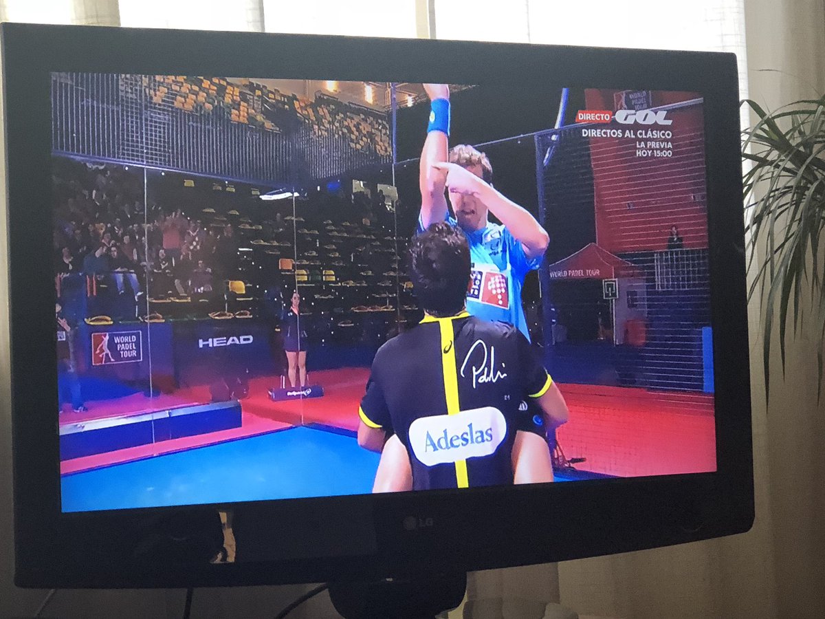 Toronvictor71's tweet photo. CAMPEONES del @WorldPadelTour Bilbao Open, en la celebración se les ha visto las ganas que tenían @paquito_navarro @pablojoselima @Gol https://t.co/iTdBbou9a7