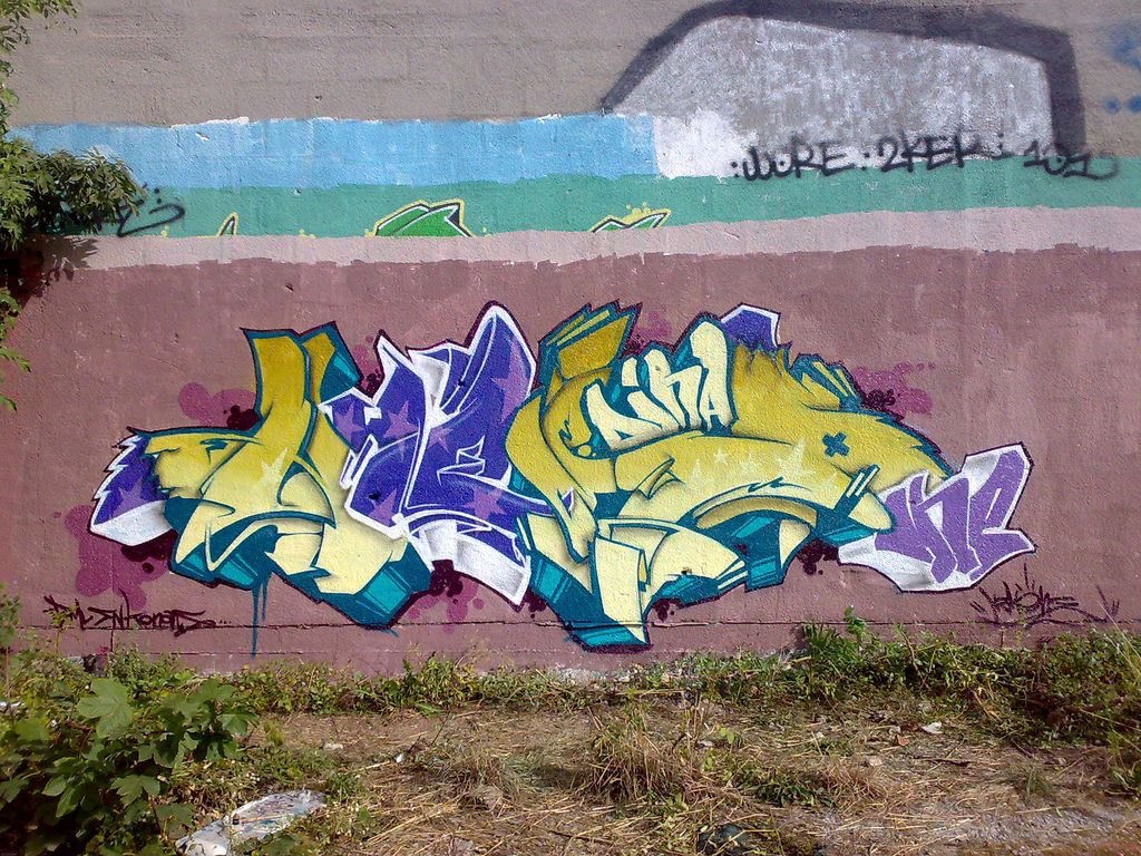 doeleano's tweet photo. #NEMOONE #Graffiti https://t.co/Kk6jkXBGrb
