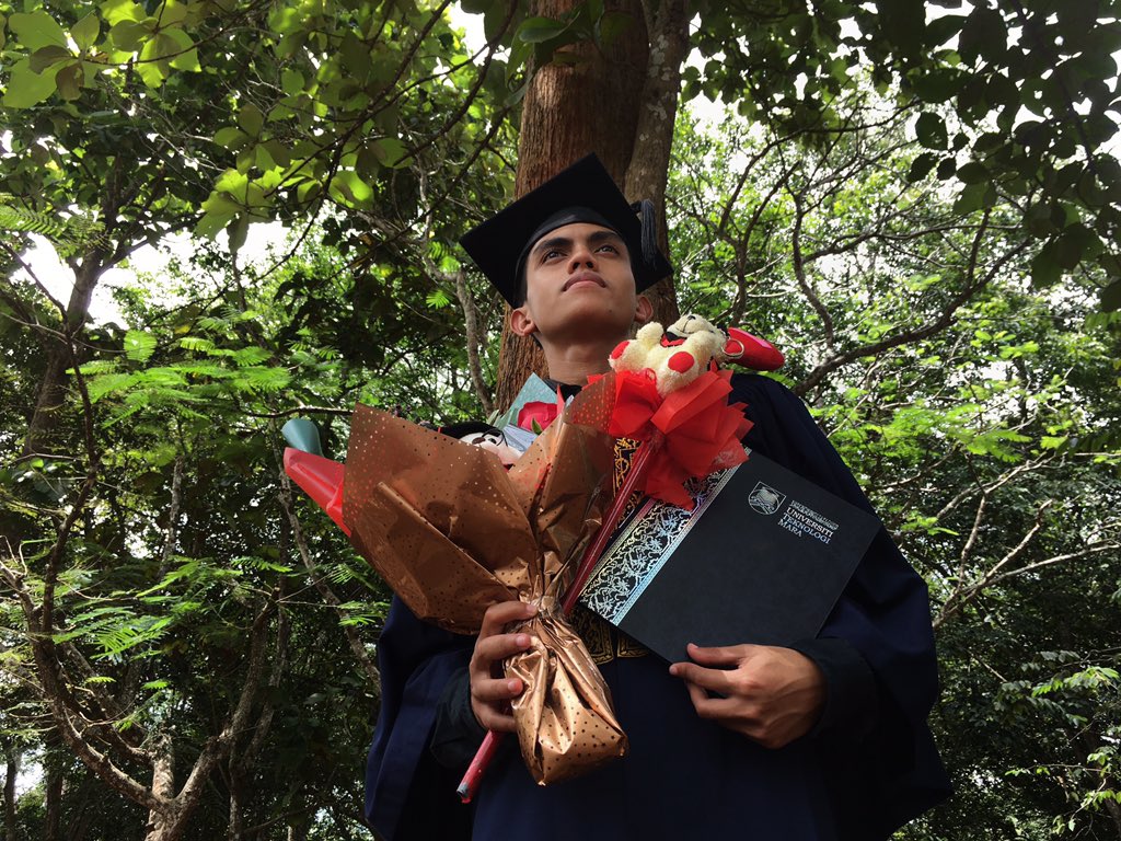 shahrul_imrann's tweet photo. Alhamdulillah 🎓 #Konvo89UiTM https://t.co/GNPC6ezpPn