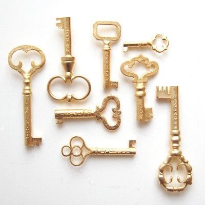 JasminDotCom's tweet photo. I love #Geometry and for some reason, this rather amazing arrangement of #goldKeys is something I can't stop staring at! 😍😍😍
PS : A big thank you to my friend @AlllisonDesire for sending it to me!
.
.
.
#keys #arrangement #goldkeys #keyparty #SundayFunday #SundaySurprise https://t.co/74Q5ii76d0