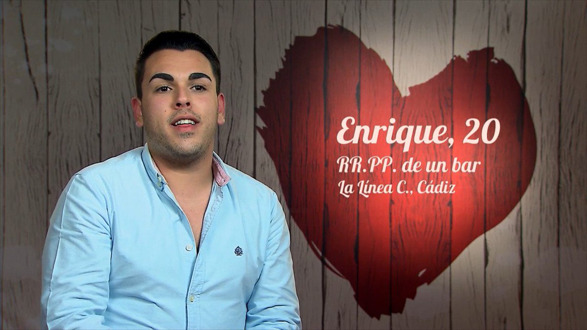 firstdates_tv's tweet photo. Enrique sorprendido por la confesión de Muri. ¡Él debe ser más de números pares, claro! 🤨 #FirstDates752 https://t.co/x5yH8mY2RE https://t.co/hCIp2eFPVx