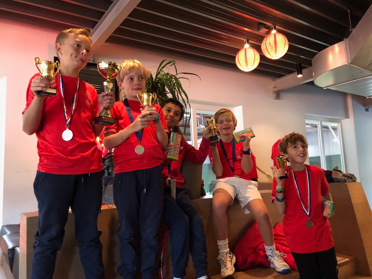 thordebataaf's tweet photo. Thor Groen 2 Kampioen !! #gefeliciteerd #tennis ⁦@KNLTB⁩ https://t.co/gOuEBAmvXo