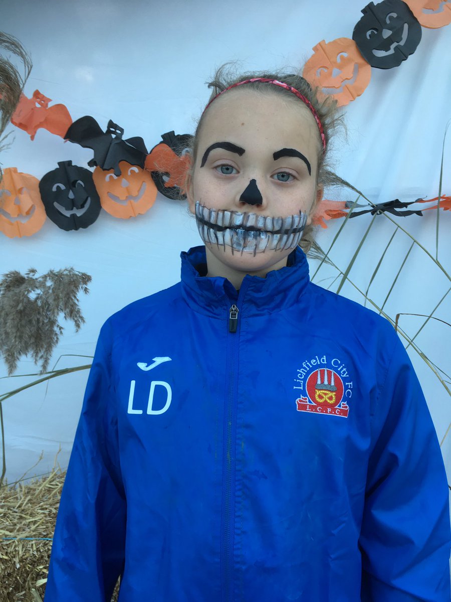 #HappyHalloween2018 🎃 from scoring goals ⚽️ to pumpkin picking 🎃 today <a href="/lcfcwildcats/">Lichfield SSE Wildcats</a> ballers getting into the Halloween feel with <a href="/pure__cloud/">Pure Cloud Solutions</a> on show ⚽️👻🎃🧟‍♂️🧟‍♀️💙⚪️