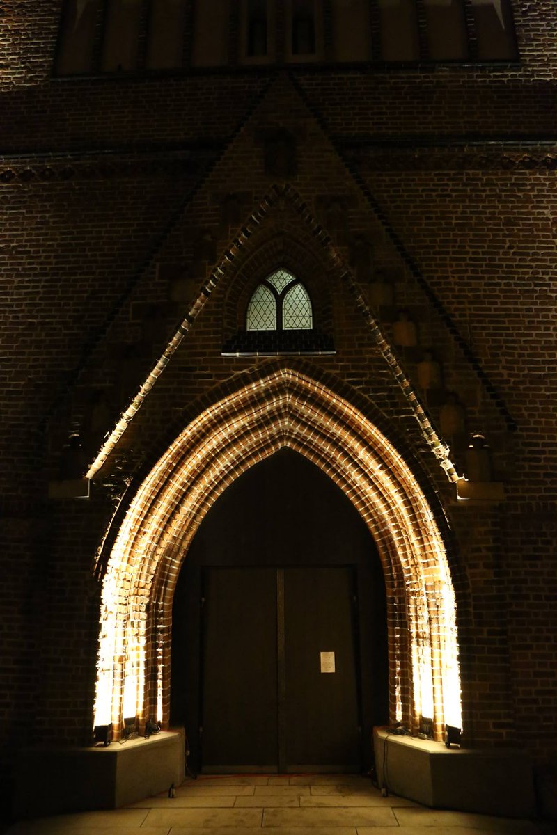 TartuValgus's tweet photo. Or enter Jaani Church tower and wait for the Light! Installation "Waiting for the light" by Taavi Suisalu @TartuValgus https://t.co/g2OLqEBWMQ