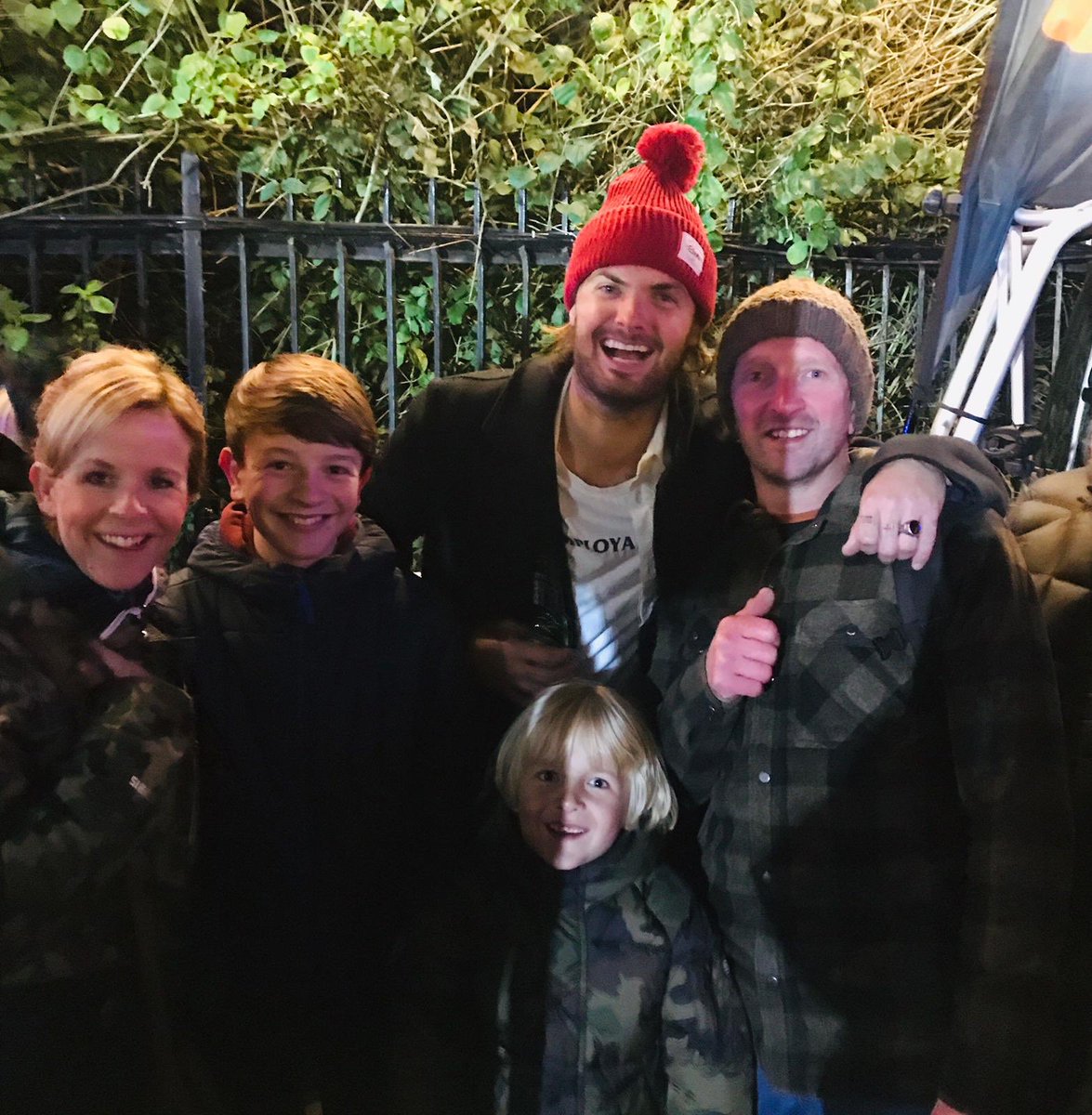 93dal's tweet photo. Telegraph ski and snowboard show. Fantastic set by Sunset Sons. #sunsetsons https://t.co/eNK0eBFSH1