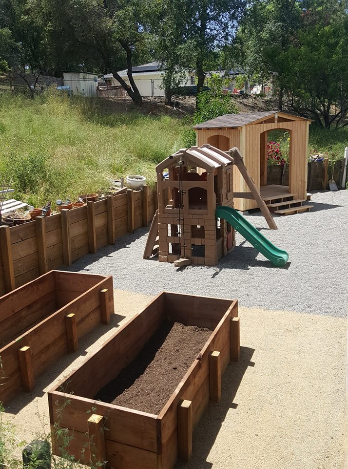 thomas_lndscape's tweet photo. Decomposed Granite Pathways around to custom planter boxes. Pea gravel around the playset to help keep the kids from hurting themselves. Plus a shed/meditation Hut for a little peace of mind. https://t.co/bIXeNQIoxy