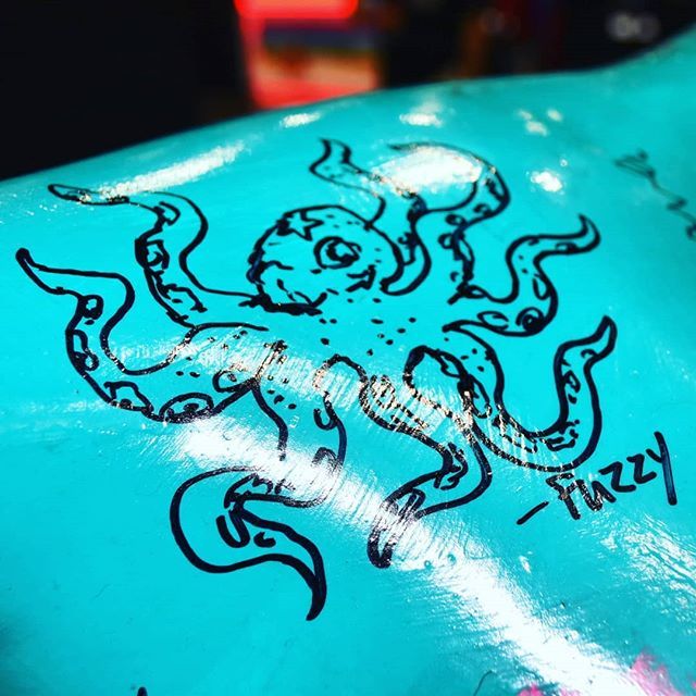 GiveWuas's tweet image. @fuzzyjoseph has signed the 🐄! Welcome to the family. .
.
.
.
#comcconla 🐙
#LAComicCon #LAComicCon18 #comiccon18 #comiccon #imastar #starthecow @comicconla #comicbook #artist #creator ift.tt/2PZq39i