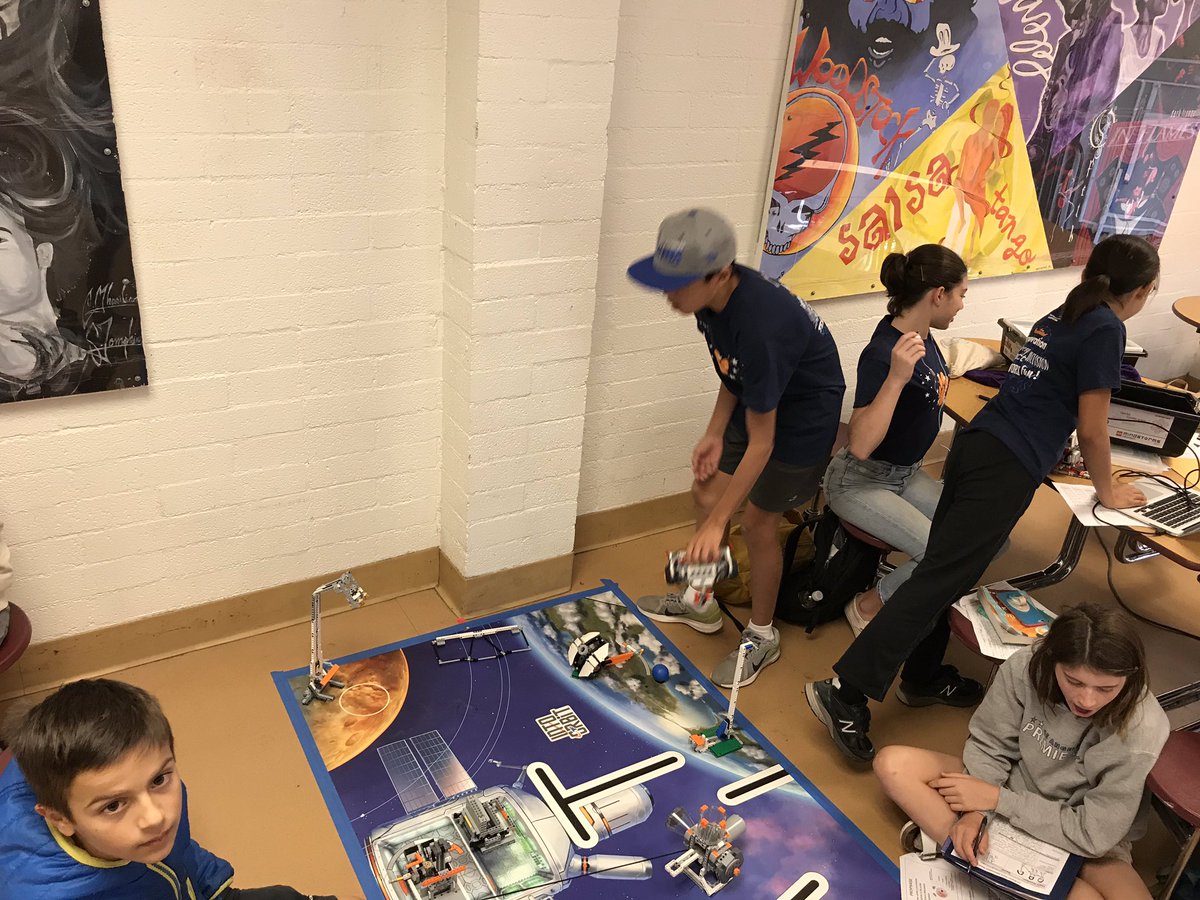 johnyen's tweet image. Innovation, discovery, inclusion, impact, teamwork, and fun! The core values of the First Lego League robotics program. Values to be shared in all aspects of life and work. Go Team Assembled, Poly’s Middle School robotics team!! #polysolves