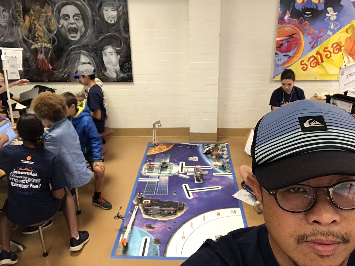 johnyen's tweet image. Innovation, discovery, inclusion, impact, teamwork, and fun! The core values of the First Lego League robotics program. Values to be shared in all aspects of life and work. Go Team Assembled, Poly’s Middle School robotics team!! #polysolves