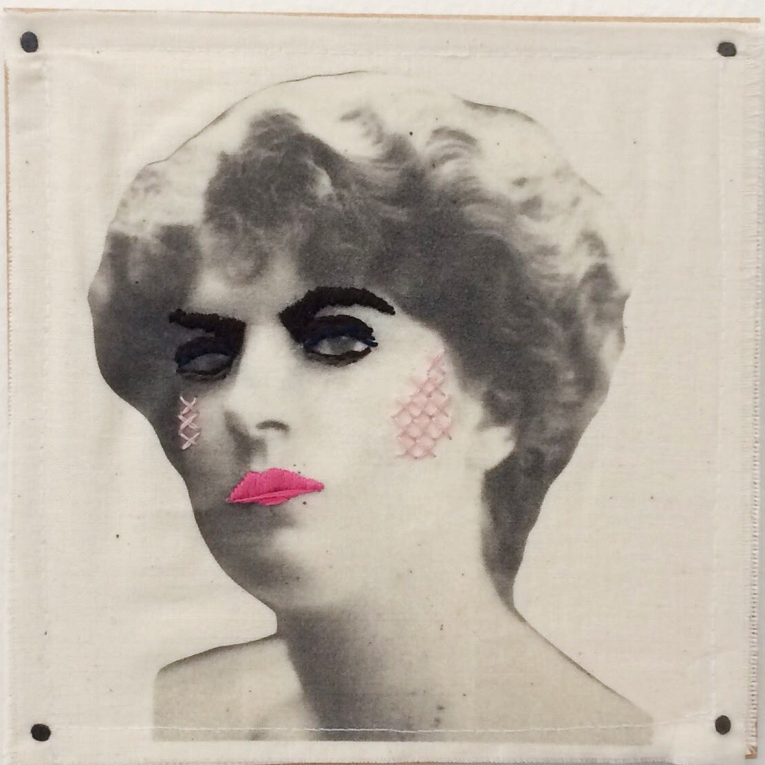 📷: ‘One Size Fits All,’ #embroidered work by #AIRcycle10 resident, #WinnievanderRijn. ➰➰➰ #TACresidency #TACresidency10 #embroidery #textiles #textileart #textileartscenter