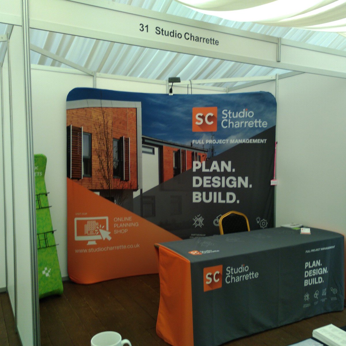 CharretteStudio's tweet photo. Studio Charrette making a splash at the #SouthEastProperty expo in October and bonus meeting our hero #DickStrawbridge  #planning #architecturaldesigners #construction https://t.co/F8vQ3K3KFJ