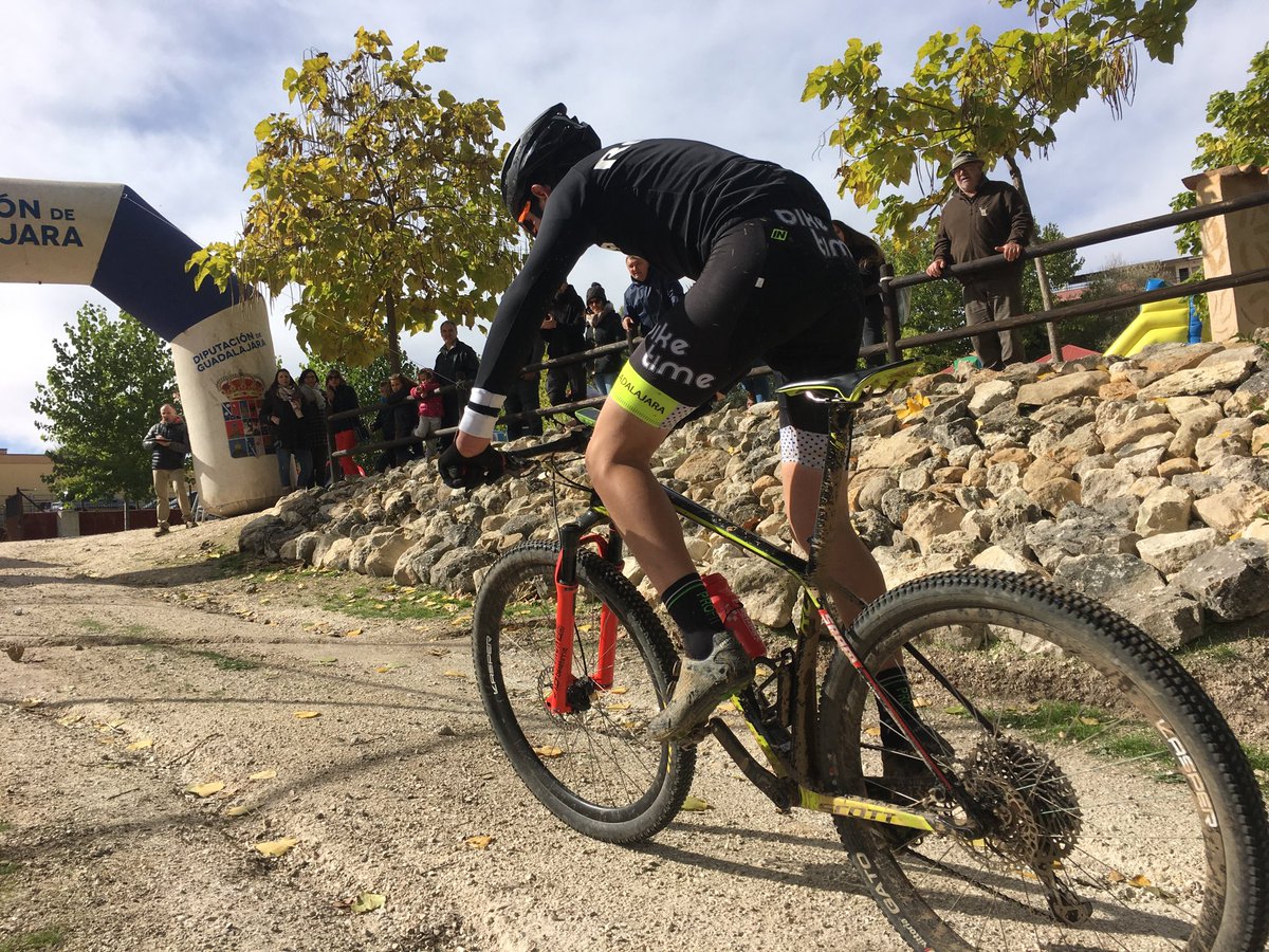 MtbGuada's tweet photo. Arbarcon cierra la temporada de mountain Bike en Guadalajara con una fría jornada y más de 150 participantes. Gracias a todos!!! Nos vemos el próximo año. https://t.co/heb3r8yPGh