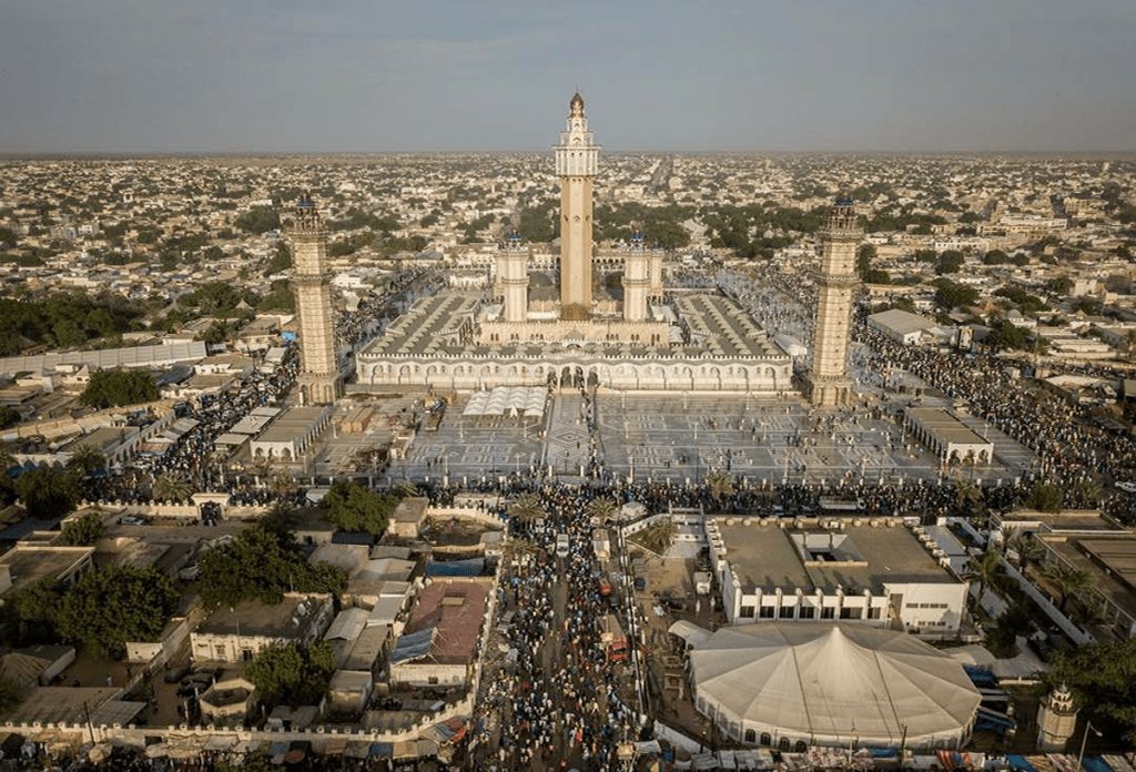azactu_info's tweet photo. Touba en deuil: Rappel à Dieu de Sokhna Bali, mère de Cheikh Abdou Ahad Gaindé Fatma https://t.co/ox0Z3oAfdY https://t.co/hZlTP9Qzwo