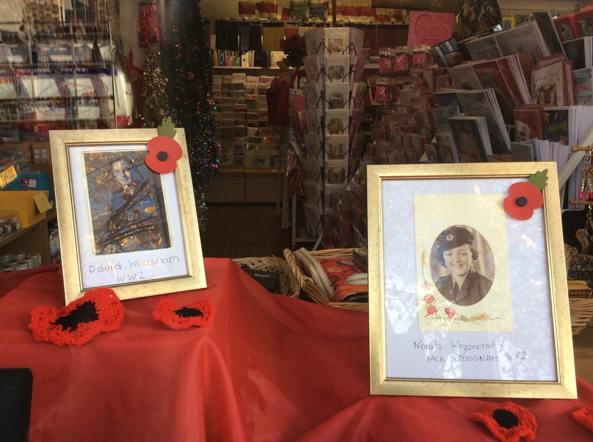 trudydavies1964's tweet image. Heres our tribute to show support to the Ladies of RBL #TurnTheTownRed for Remembrance The window display was the work of staff member Jane, features her father Mr Strawford &amp;amp; also the Woosnam’s family.
#CountdownToPeace
#Legion #Llanidloes #AnwenParryCT
#IAA18 @DerekTheWeather