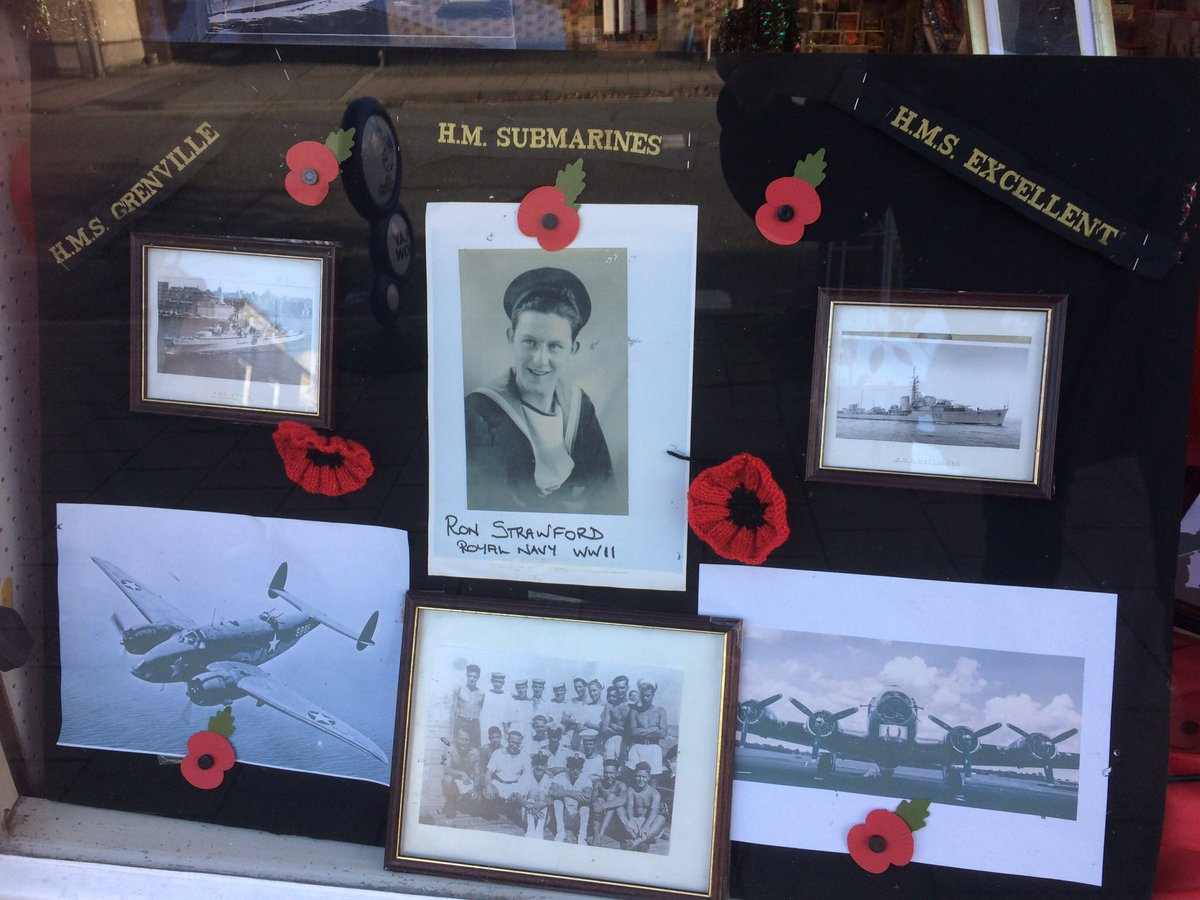 trudydavies1964's tweet image. Heres our tribute to show support to the Ladies of RBL #TurnTheTownRed for Remembrance The window display was the work of staff member Jane, features her father Mr Strawford &amp;amp; also the Woosnam’s family.
#CountdownToPeace
#Legion #Llanidloes #AnwenParryCT
#IAA18 @DerekTheWeather